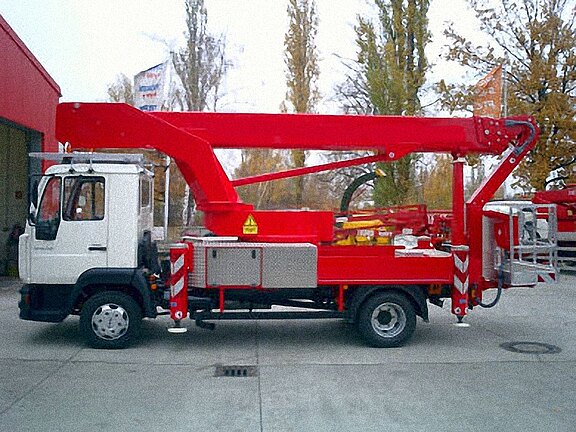 LKW-Arbeitsbühne TKA 30 KS