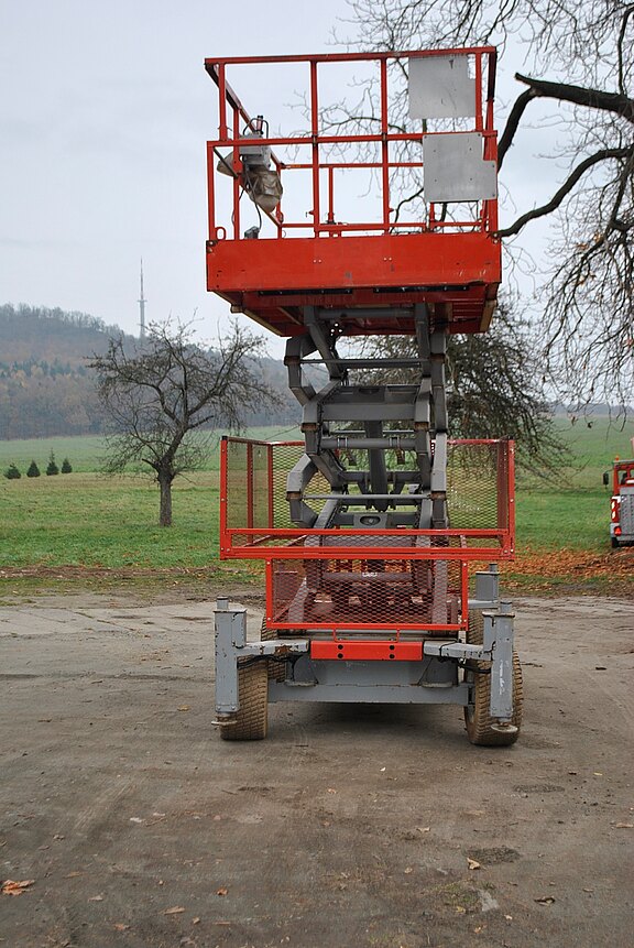 Scheren-Arbeitsbühne Skykack SJ6832 E