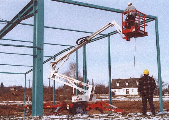 Anhänger Arbeitsbühne Aerial R12T