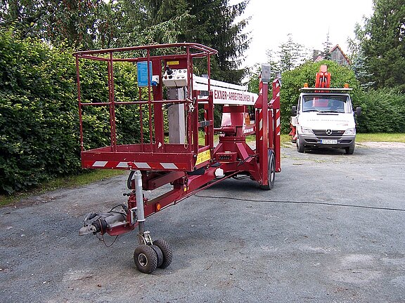 Anhänger Arbeitsbühne TMT 150